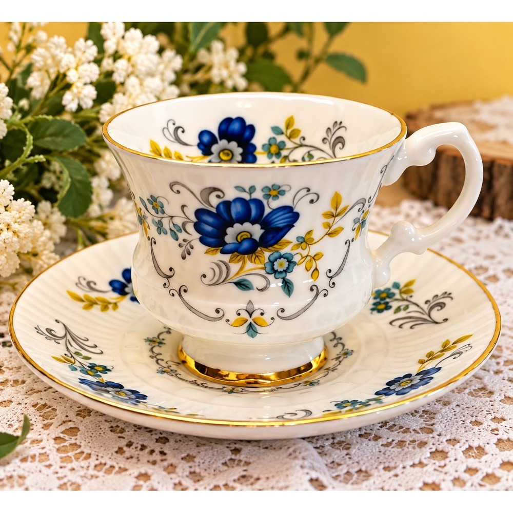 Royal Tara Irish Fine Bone China Teacup Saucer Set Blue Floral Galway Ireland